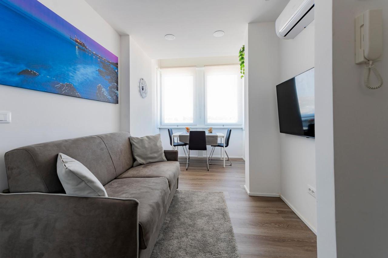 Piazza Salotto & Stazione Comfy Apartment Pescara Ngoại thất bức ảnh