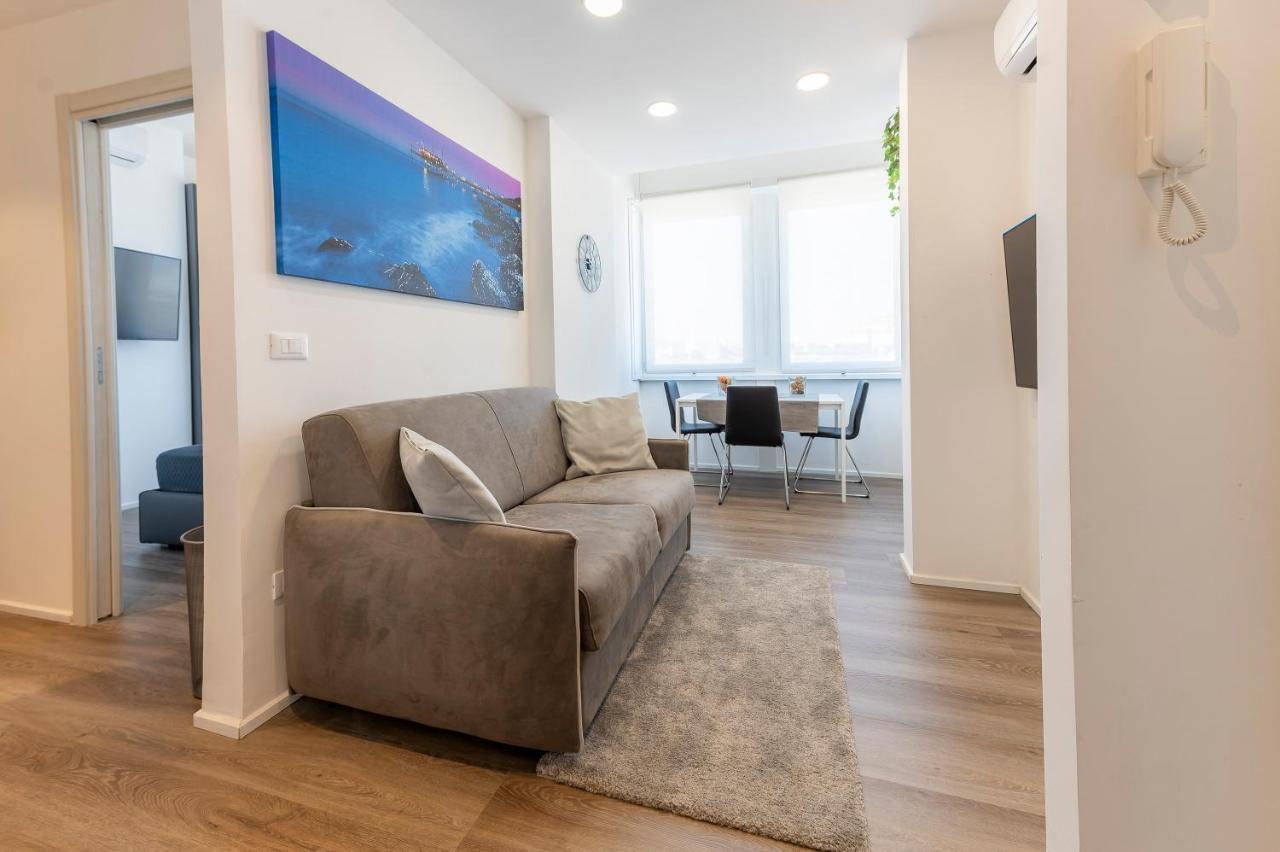 Piazza Salotto & Stazione Comfy Apartment Pescara Ngoại thất bức ảnh